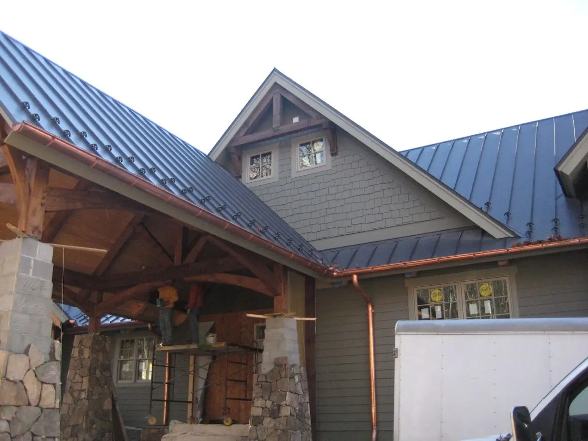 Craftsman Roofing team delivering quality roofing work in Mountainview